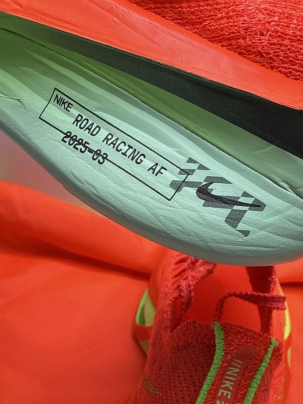 Nike Air Zoom Alphafly Next% 3 Bright Crimson FD8311-600 Women Size 8 Shoes - Picture 10 of 11